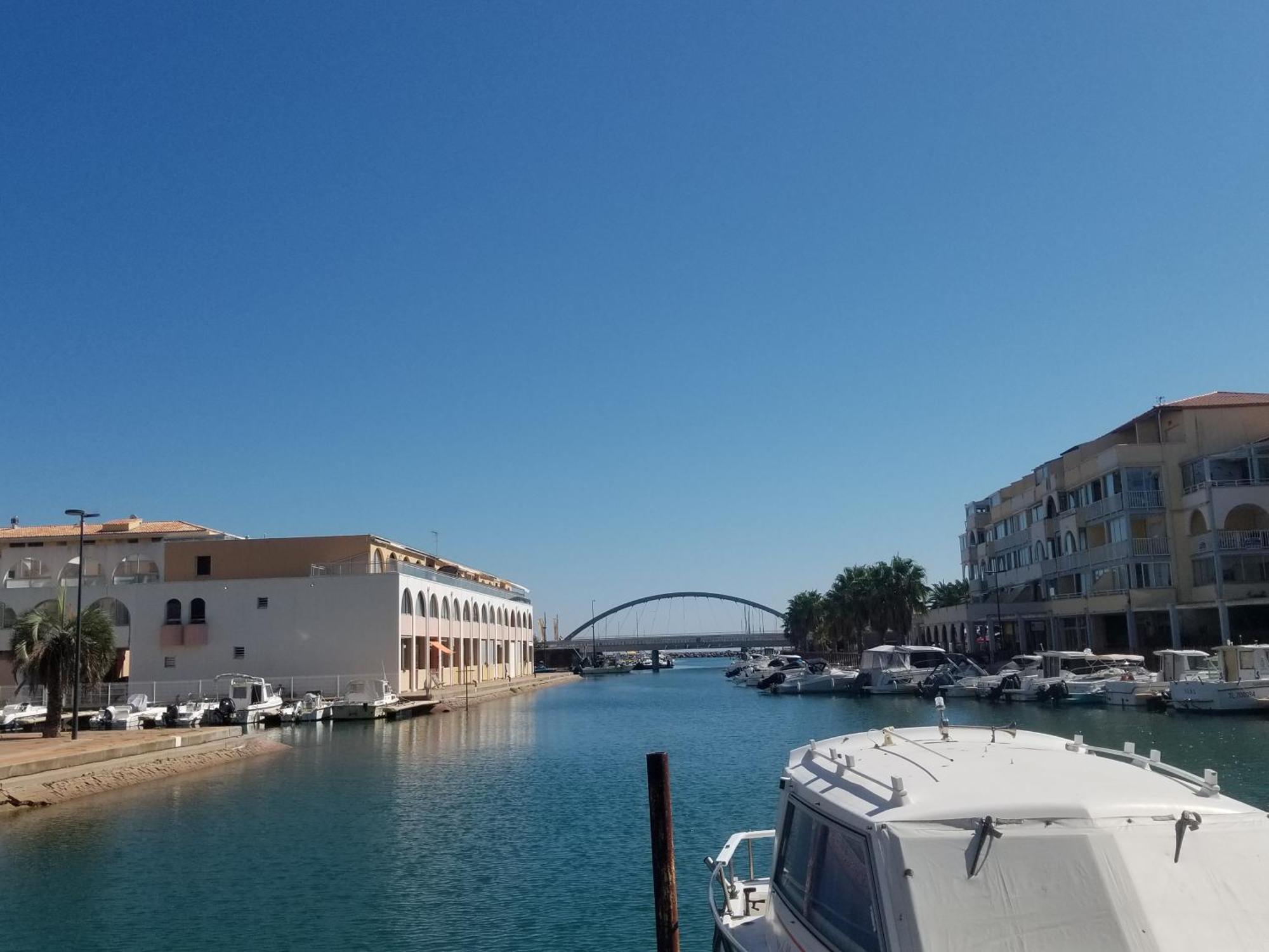 Appartement Marina Des Quilles, Grand T2 Climatise, Proche Plage, Parking Prive *