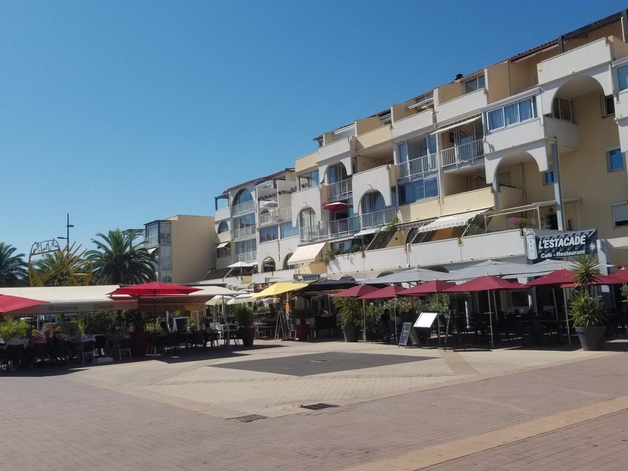 Marina Des Quilles, Grand T2 Climatise, Proche Plage, Parking Prive Apartamento *