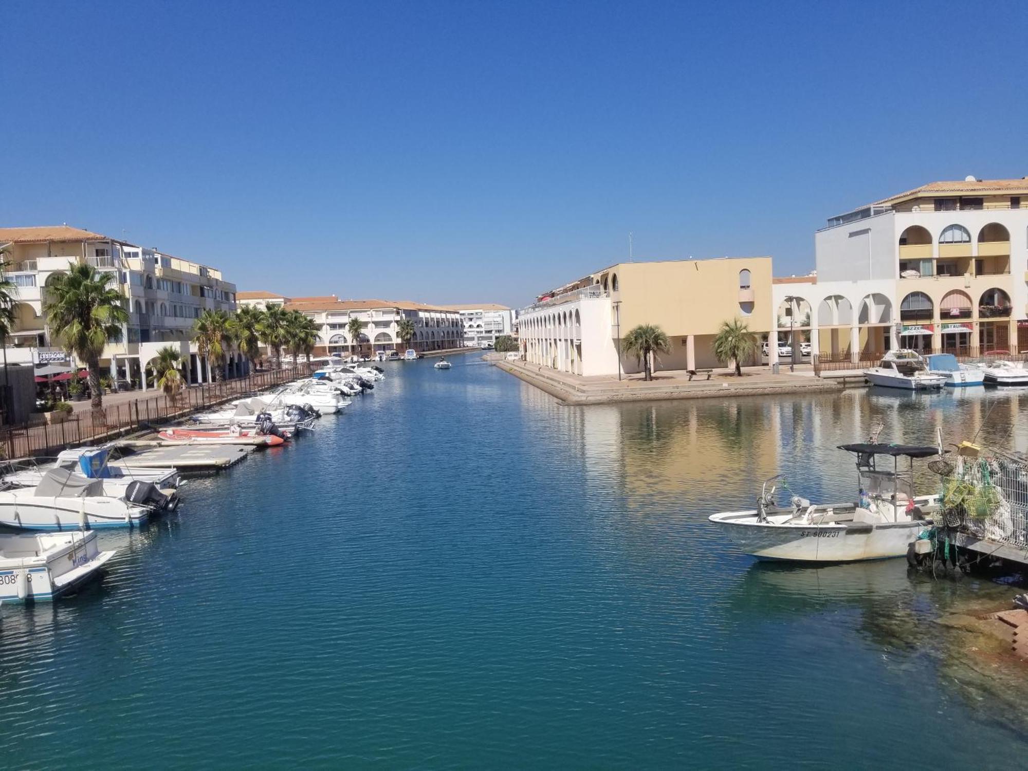 Apartamento Marina Des Quilles, Grand T2 Climatise, Proche Plage, Parking Prive *